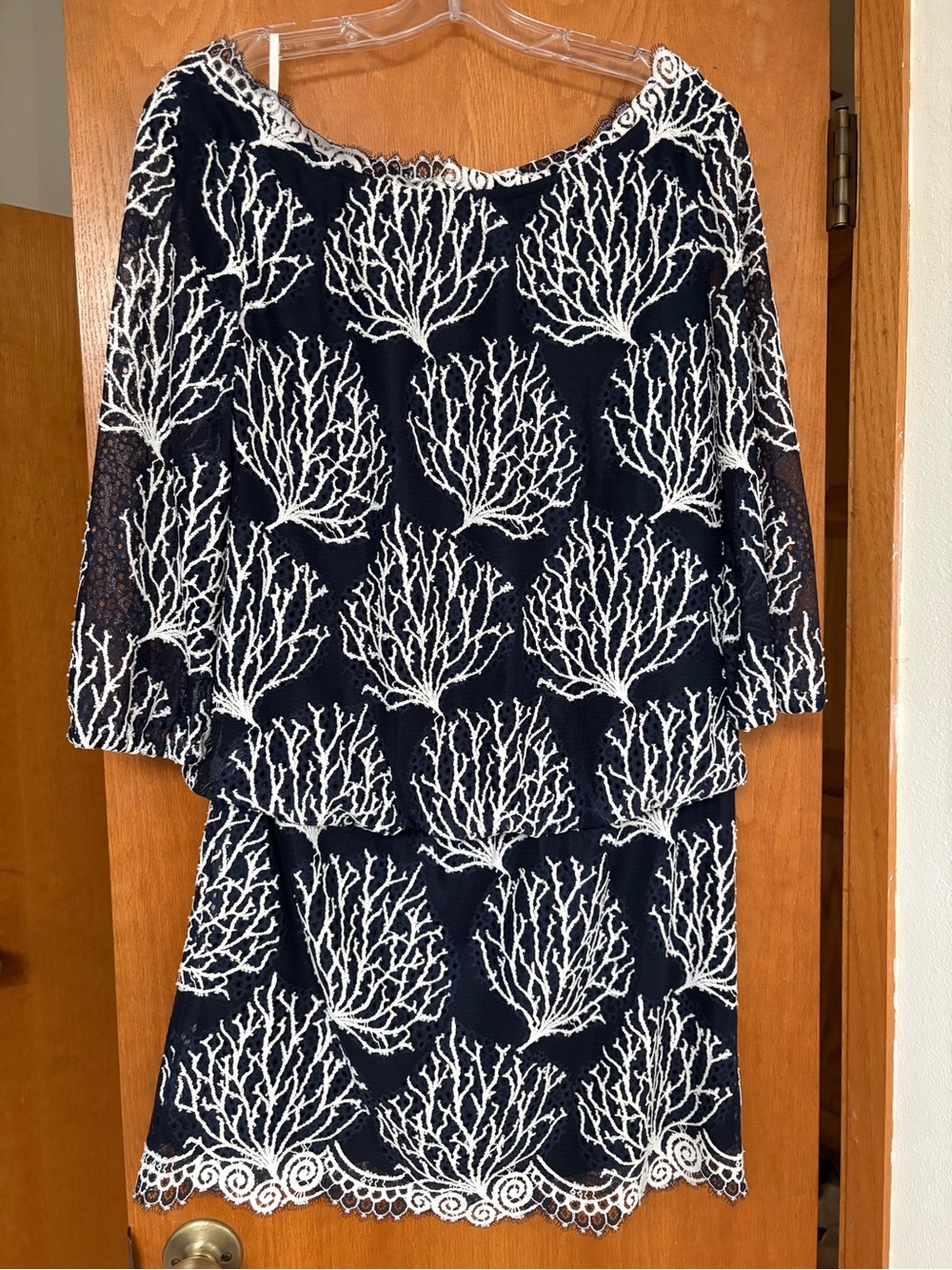 EUC Lilly Pulitzer blouson navy white coral lace dress 12